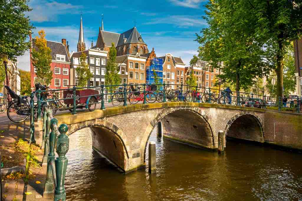 How to Visit Amsterdam In 3 Days When You Feel Lazy