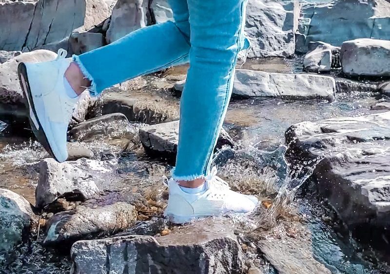 Chaussures imperméables Loom : le verdict d'une maman active vagabonde